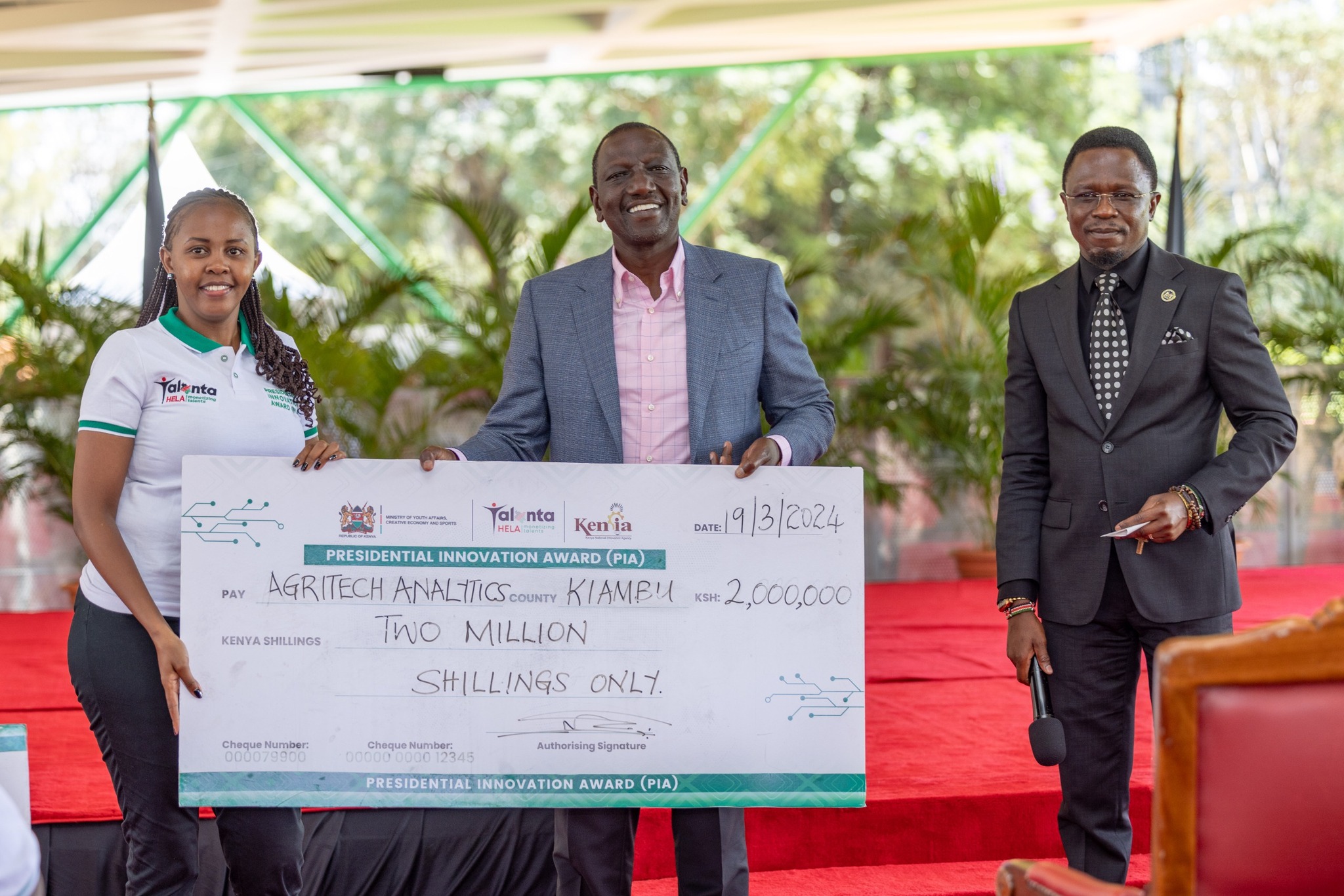 President Ruto with CS Namwamba during the Innovation Challenge and Awards ceremony at State House, Nairobi. Photo: Facebook: State House Kenya.