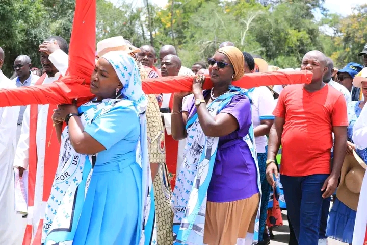 Governor Wavinya Ndeti joins Catholics to mark Good Friday