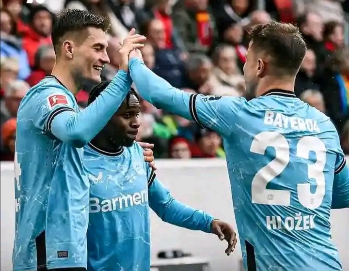 Leverkusen goes 10-point clear in win over Freiburg