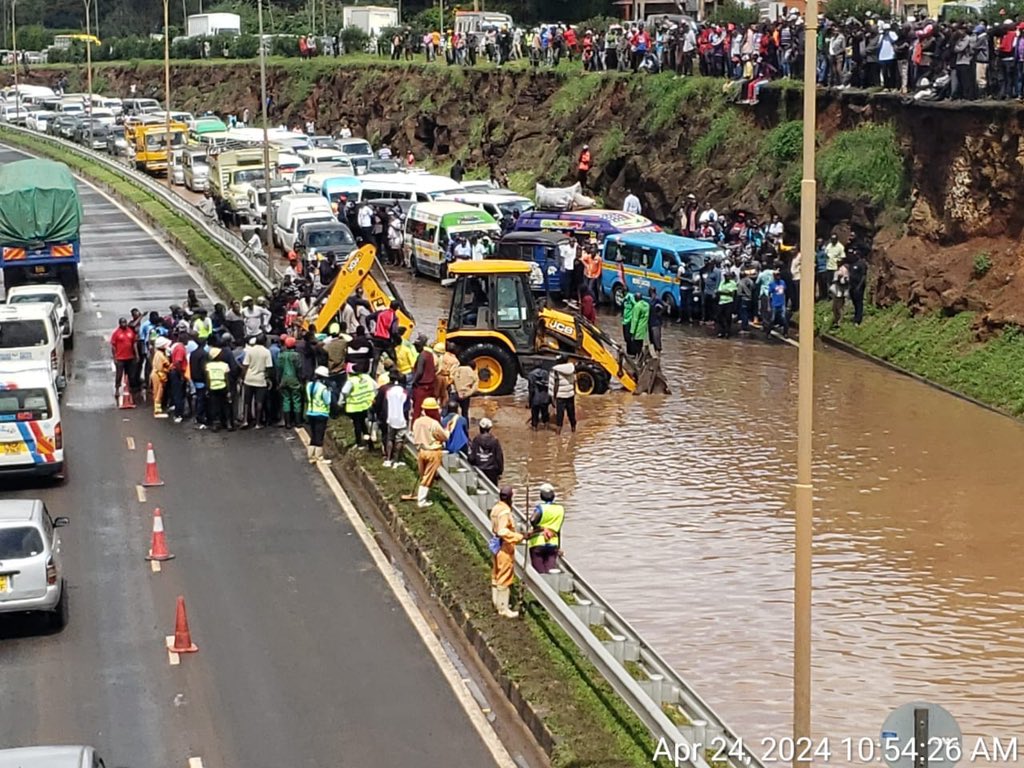 Part of Mombasa road flooded, KeNHA advises motorists to exercise caution