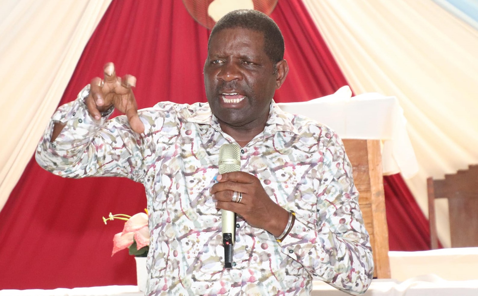 Government to establish refining factories in mining regions