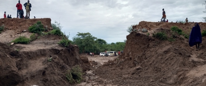 KeNHA to construct a section of the road at Kitale- Kapenguria-lodwar highway washed by floods