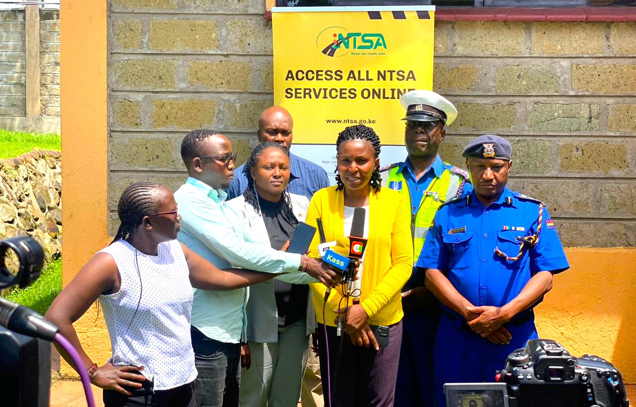 The NTSA Deputy Director of Licensing Board, Ava Nyawira addressing the press after a public participation form at ACK Holy Trinity in Kericho Town. Photo by Collin Kemoi